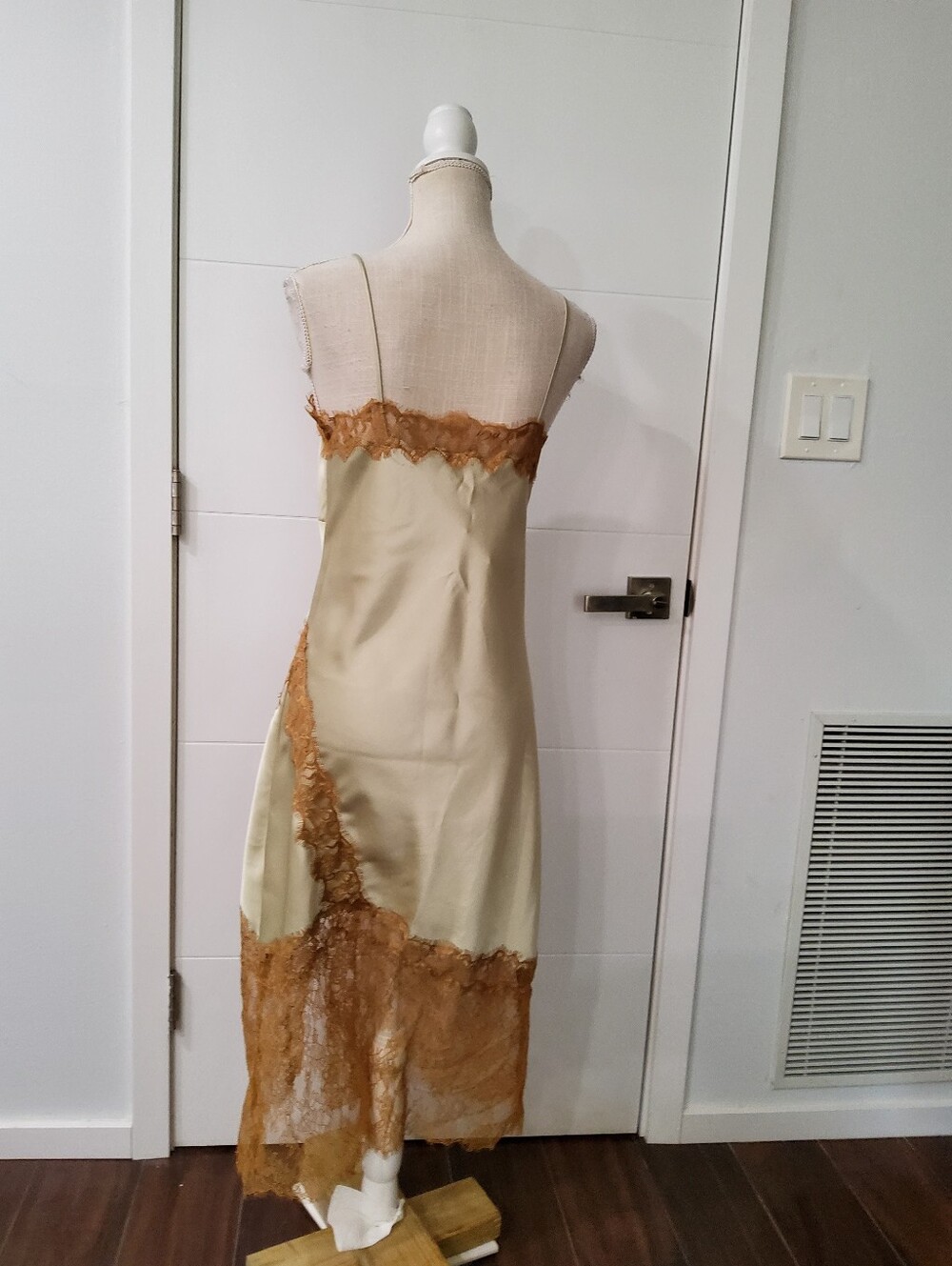 Zara Aurora Dress Floral Lace Trim Midi Dress in Green & Brown Like New - Picture 11 of 14